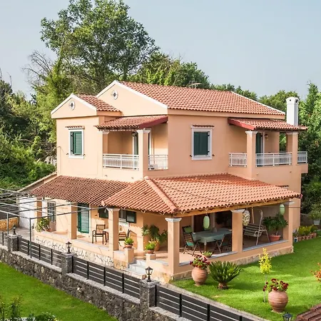 Chara'S House Villa Kompitsion Exterior photo